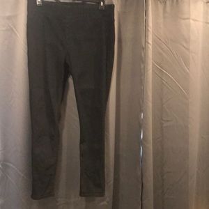 3/$10 Black pull on jeggings